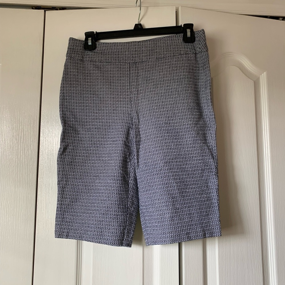 CHICOS SO SLIMMING Stretch shorts